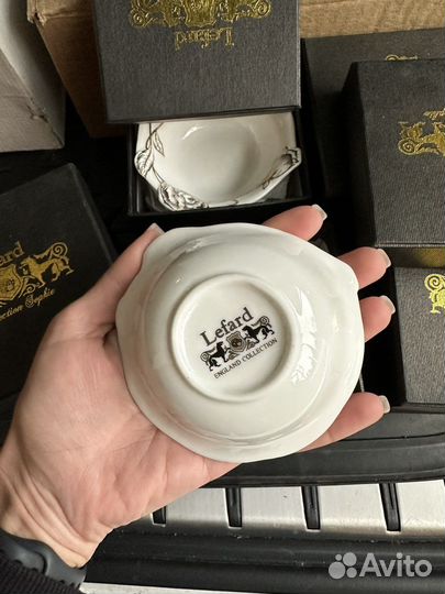 Посуда с кафе, стаканы, рюмки, фужеры