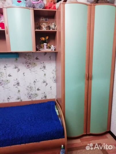 Продаётся спальный гарнитур