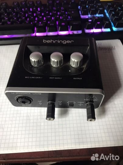 Behringer um22