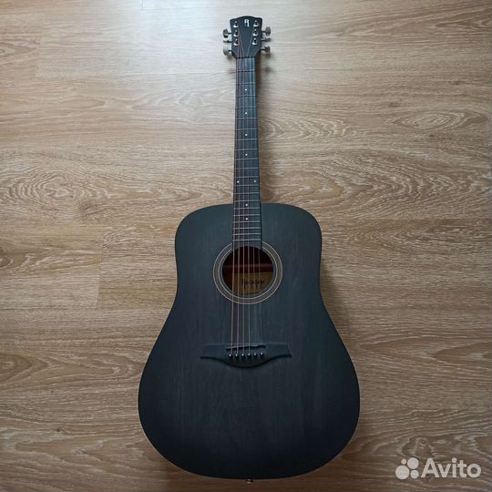 Акустическая гитара 