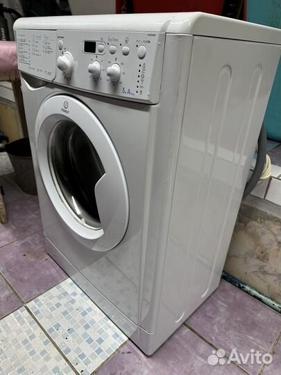 Стиральная машина indesit