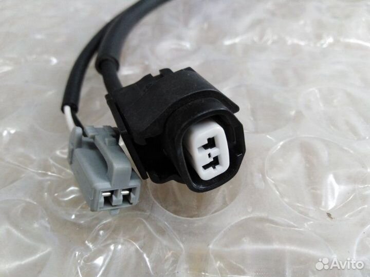Датчик abs задний левый Toyota Camry 2001-2006