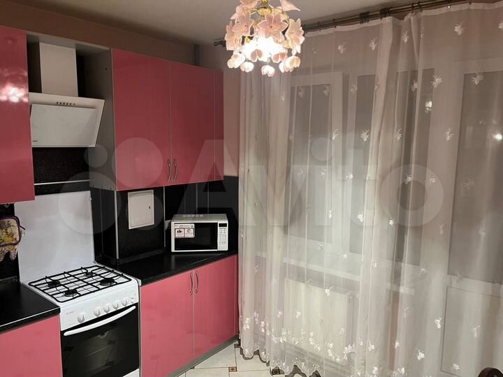 2-к. квартира, 55 м², 4/10 эт.