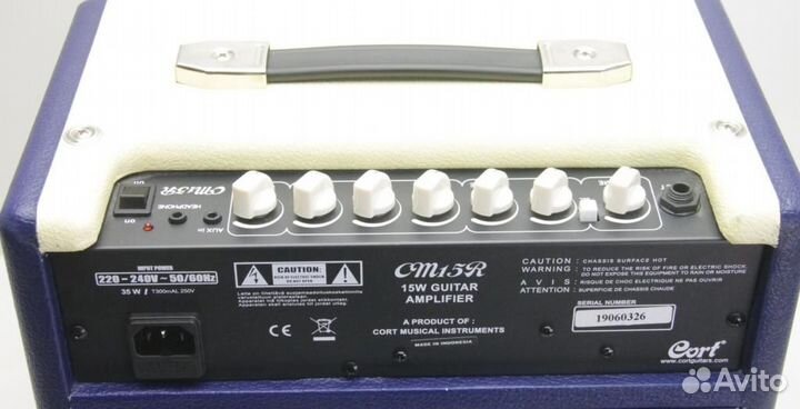 Гитарный комбо cort CM15R