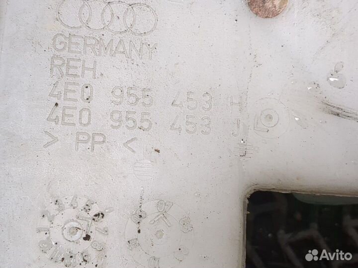 Бачок омывателя Audi A8 (D3), 2007