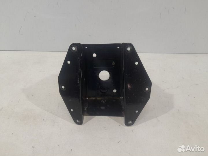 Держатель колесная ниша задний задний Uaz Patriot