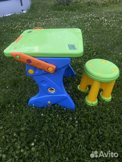 Детский стол и стул