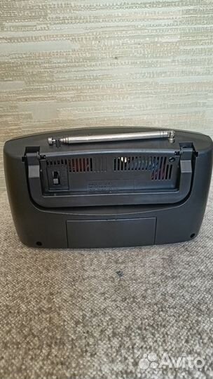 Радиоприемник новый