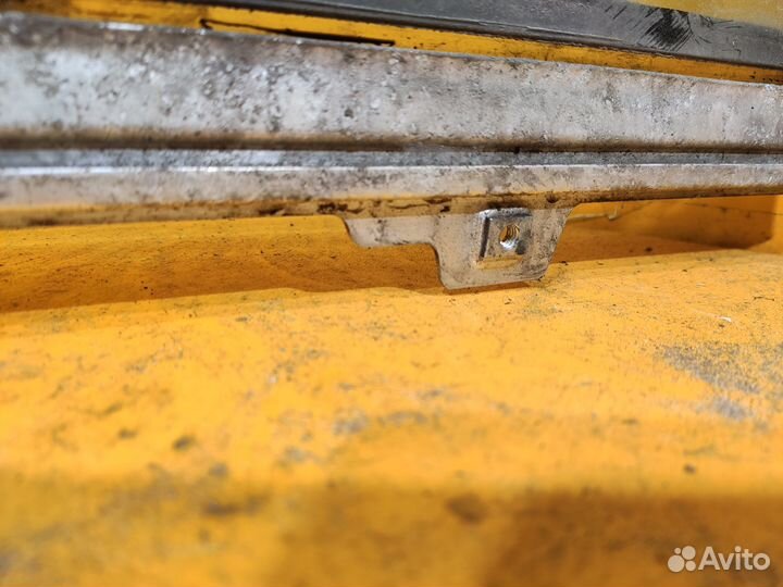 Стекло переднее правое для Mercedes-Benz W140