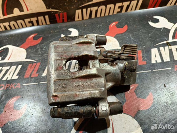 Суппорт тормозной задний левый Ford C-Max минивэн