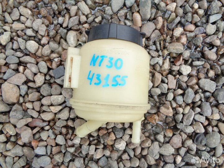 Бачок гидроусилителя Nissan Xtrail NT30 QR20DE