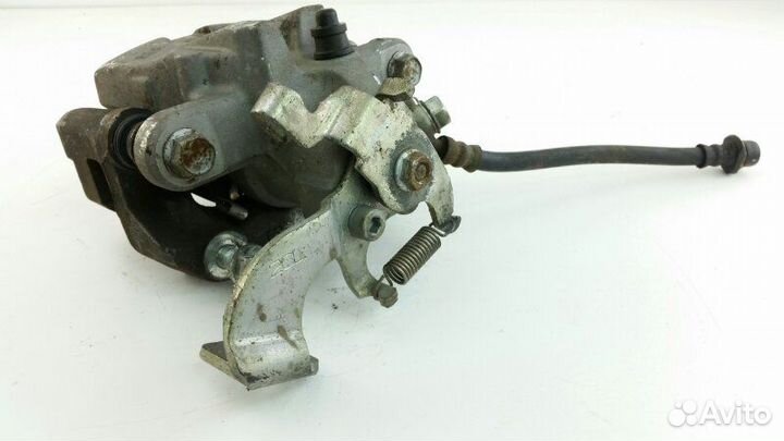 Суппорт задний левый Toyota Prius ZVW30 2010