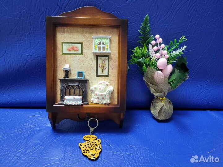 Ключница настенная из дерева Уютный дом новая