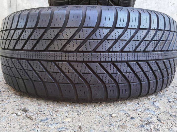 Goodyear Vector 4Seasons 225/50 R17 98V