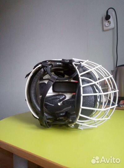 Шлем хоккейный