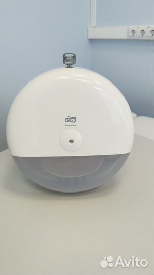 Диспенсер для бумажных полотенец tork