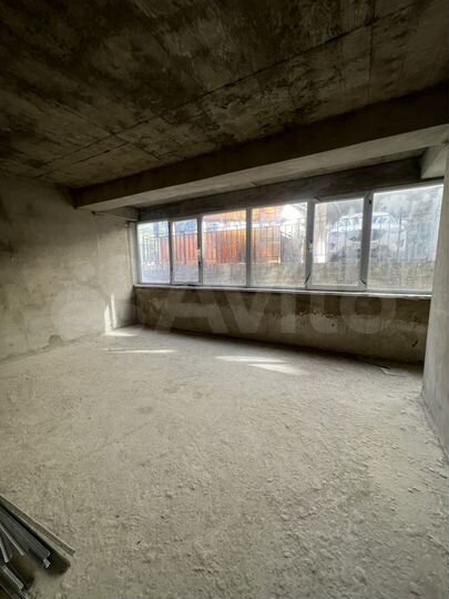 3-к. квартира, 80 м², 1/6 эт.