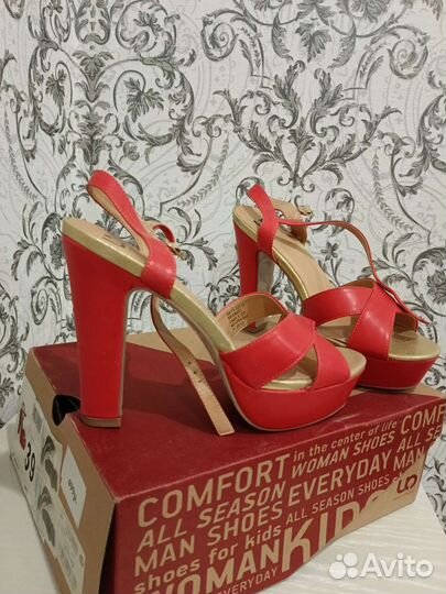 Босоножки р 39