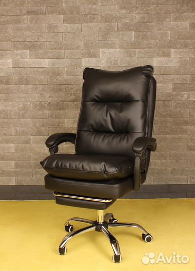 Компьютерное кресло Fenix с подставкой под ноги