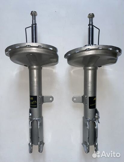 Стойки задние Highlander Kluger V 2WD новые пара