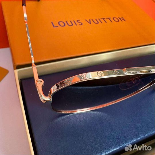 Солнцезащитные очки louis vuitton