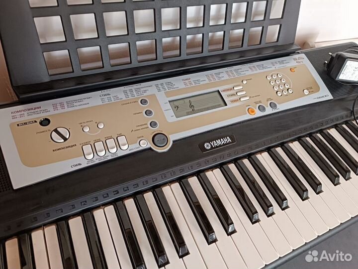 Синтезатор yamaha psr r200
