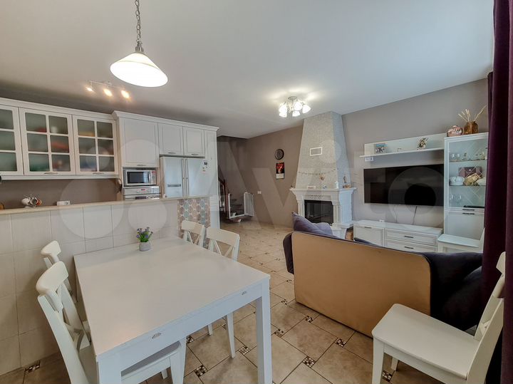 Таунхаус 230 м² на участке 1 сот.