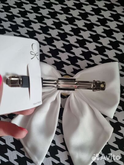 Заколка для волос в школу