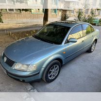 Volkswagen Passat 1.8 AT, 1997, 346 000 км, с пробегом, цена 300 000 руб.