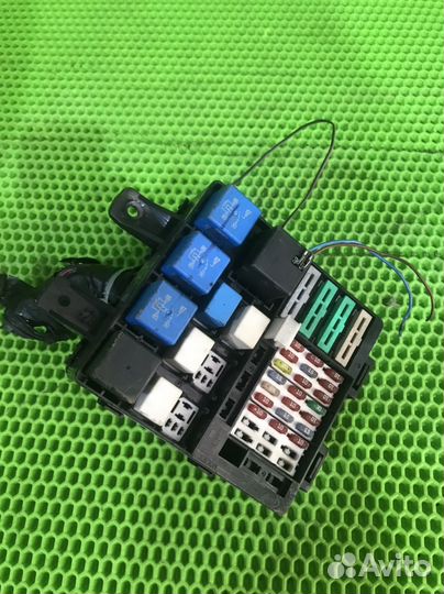 Блок предохранителей салонный Hyundai matrix