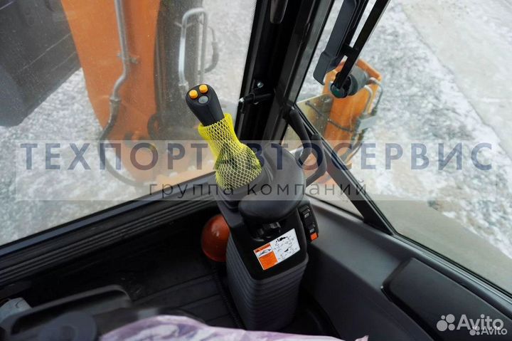 Экскаватор-погрузчик CASE 695 ST, 2023