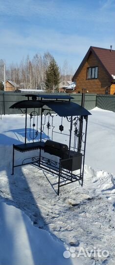 Мангальная зона под крышей