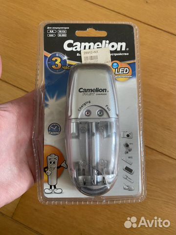 Зарядное устройство Camelion Fast Charged AA/AAA