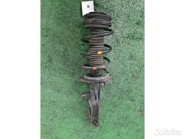 Амортизатор подвески передний левый Nissan Serena