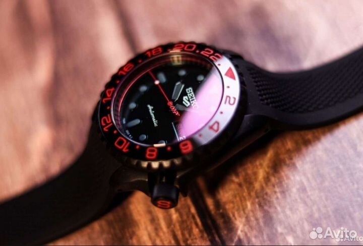 Часы Seiko RedLine mod