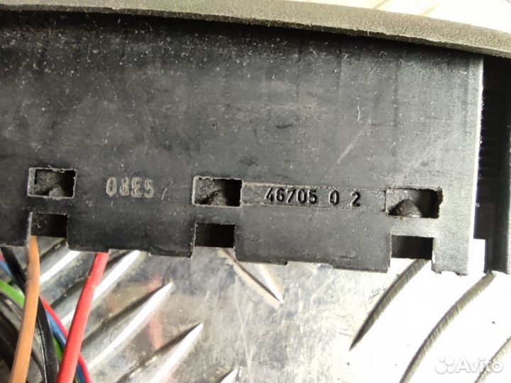 Кнопка стеклоподъемника Opel Omega B