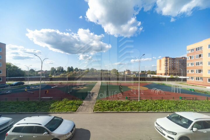 2-к. квартира, 68,3 м², 2/5 эт.