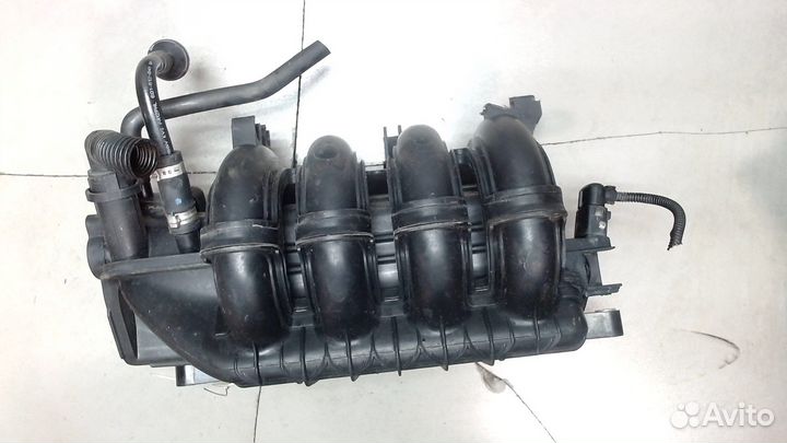 Коллектор впускной Skoda Fabia, 2004