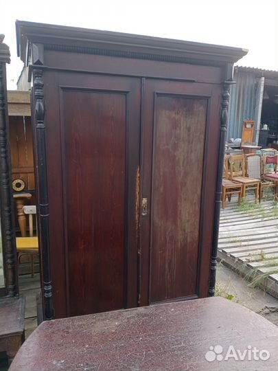 Старинная антикварная мебель