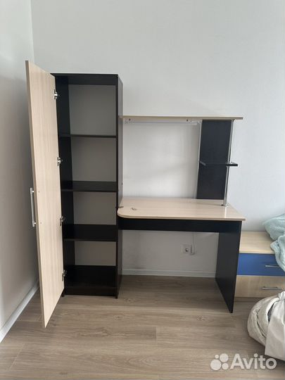 Письменный стол