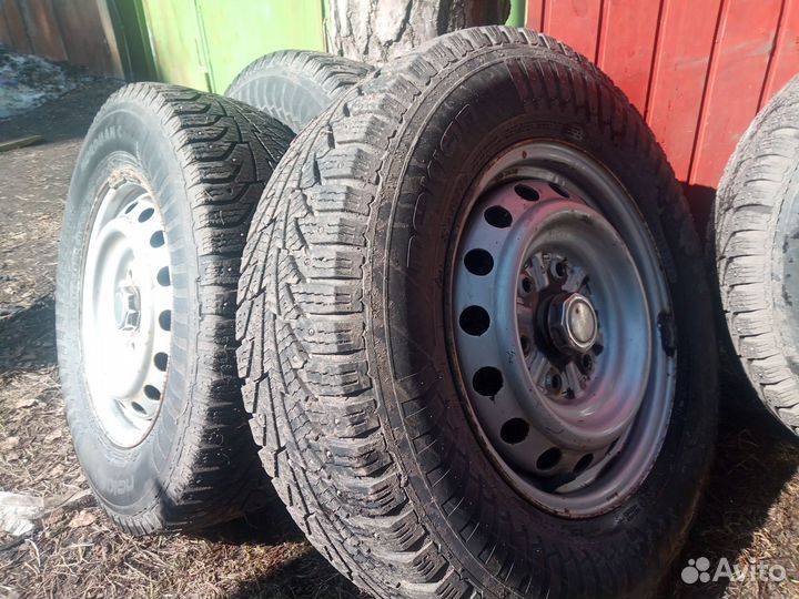 Зимние шины r16 на стальных дисках mitsubishi