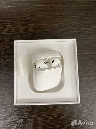 Наушники airpods