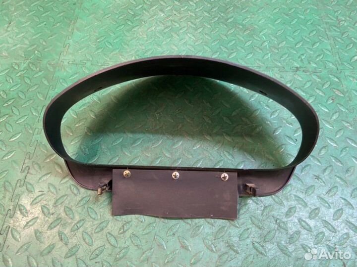 Консоль панели приборов Mitsubishi Carisma 4G92