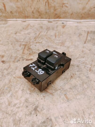 Блок управления стеклоподъемниками Kia Ceed