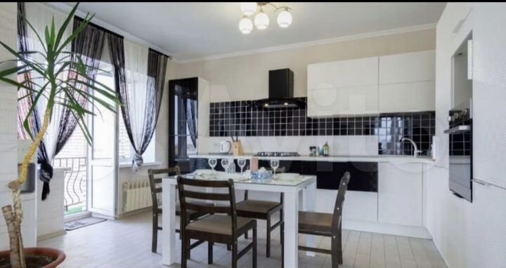 3-к. квартира, 100 м², 7/9 эт.