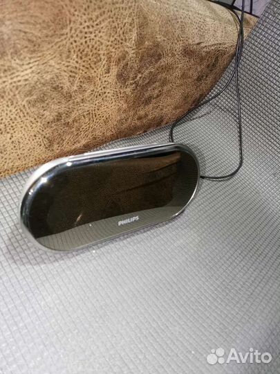 Стильные часы Philips