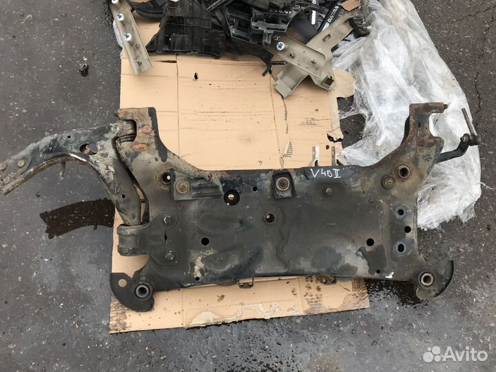 Балка подмоторная Volvo V40 (2012-2016)