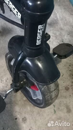 Велосипед коляска с родительской ручкой