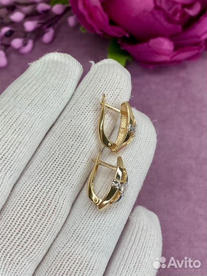 Золотые серьги с сердцевиной