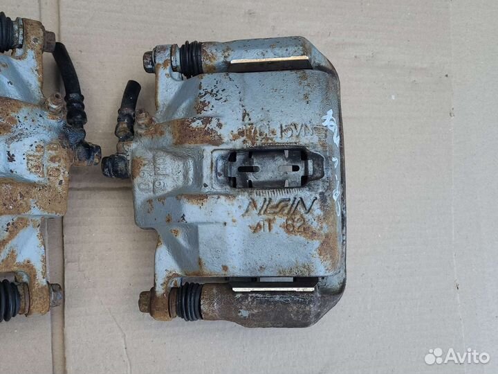 Суппорт тормозной передний Honda CR-V 1